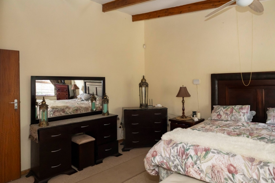 4 Bedroom Property for Sale in Ifafi North West